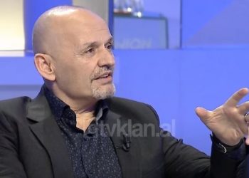 “Dorëzova në Polici çantën me 18 mijë paund… Më thanë: Je gomar”