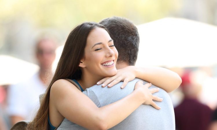 Cila është fuqia magjike e një përqafimi?