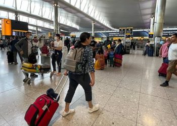 Nis dëbimi, 15 shqiptarë sillen në Tiranë nga MB