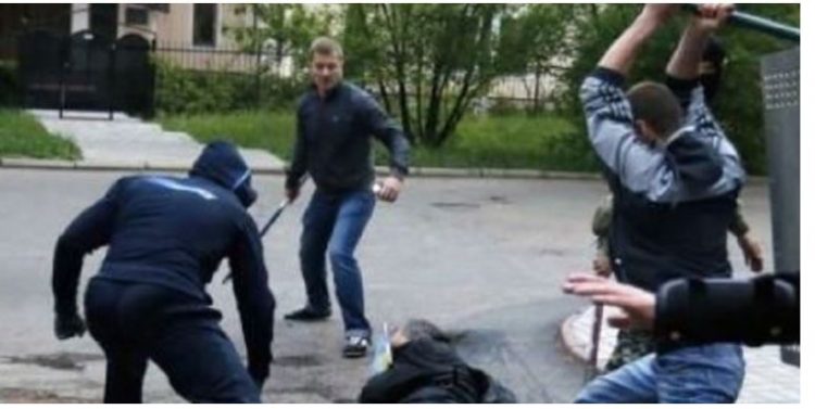 Lidhje me grua të martuar? Ja si u rrah Omeri nga 4 persona