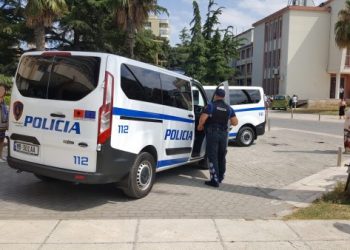 Grabitën me armë biznesin në Durrës, në pranga 2 “skifterët”