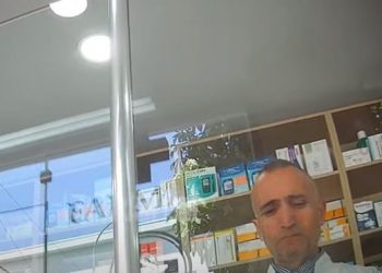 “Do një banane”, arrestohet farmacisti që ngacmonte gruan shtatzënë