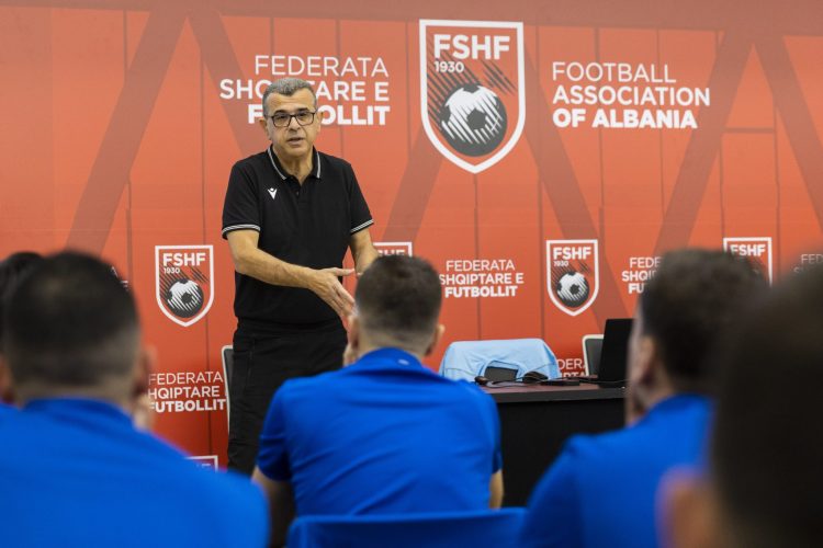 Seminari me arbitrat, instruktori i UEFA: Jam i impresionuar…