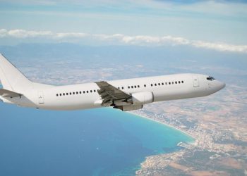 U pezulluan për shkak të një defekti, fillojnë fluturimet në SHBA