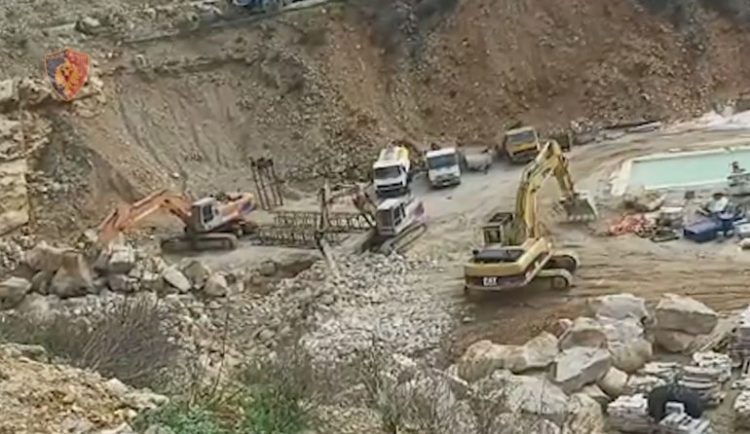 Aktivitet pa dokumente, arrestohet administratori i gurores