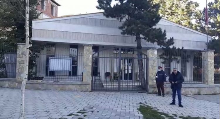 Lame shkarkon kreun e Kadastrës në Kuçovë për shkelje