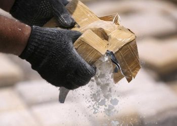 Shpërndanin kokainë në Athinë, 3 shqiptarë në pranga