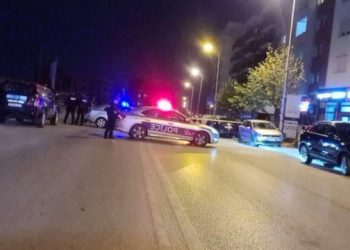 Plagosje në qytetin shqiptar, qëllohet i riu