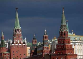 Paralajmëron Kremlini: Kritikët do të hetohen penalisht