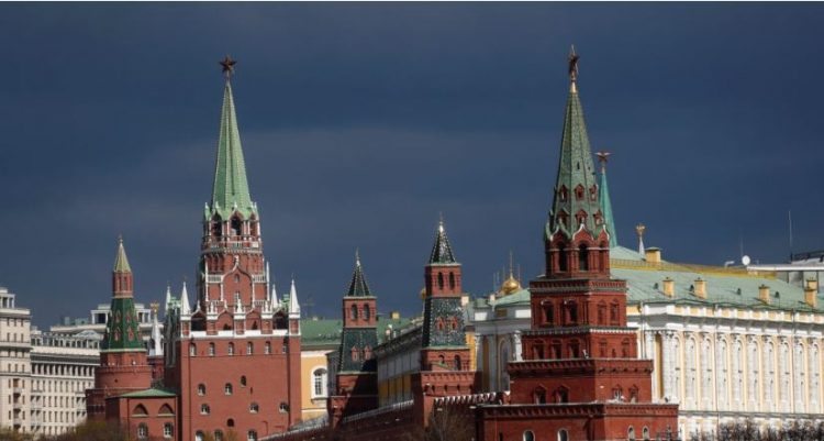 Paralajmëron Kremlini: Kritikët do të hetohen penalisht