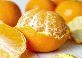 Lëkura e portokallit, si përdoret për pastrimin e mushkërive