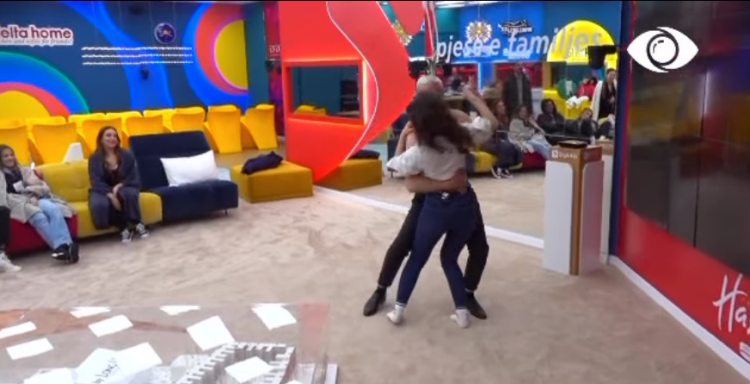 Prekje sensuale mes Luizit dhe Diolës, por si reagoi Kiara