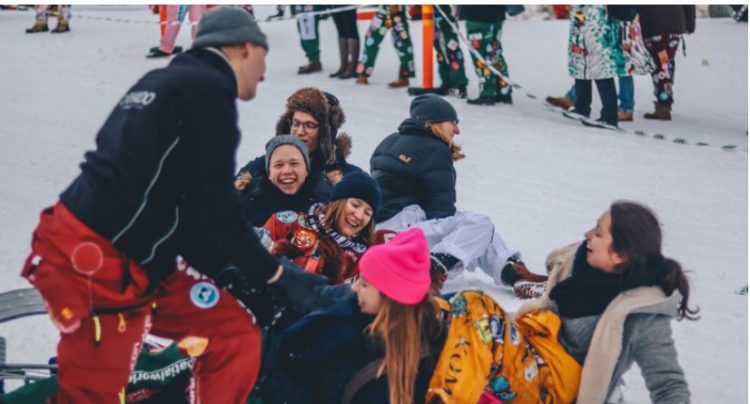 Cili është populli më i lumtur në botë dhe cilat janë arsyet