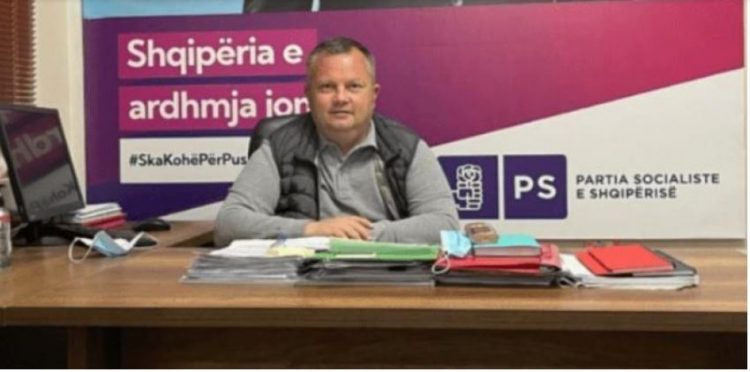 Lirohet nga burgu ish-nënkryetari i bashkisë së Lushnjës