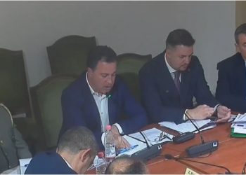 A e keni takuar McGonigal? Ja si përgjigjet Peleshi