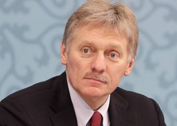 Kremlini: Zelensky nuk është i barabartë me Putin