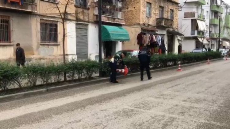 Shoferi përplas kalimtarin në Vlorë, largohet nga vendngjarja