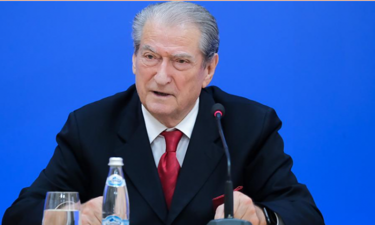 Grabitja në Tiranë, Berisha: Policia fshehu emrin e zyrtares