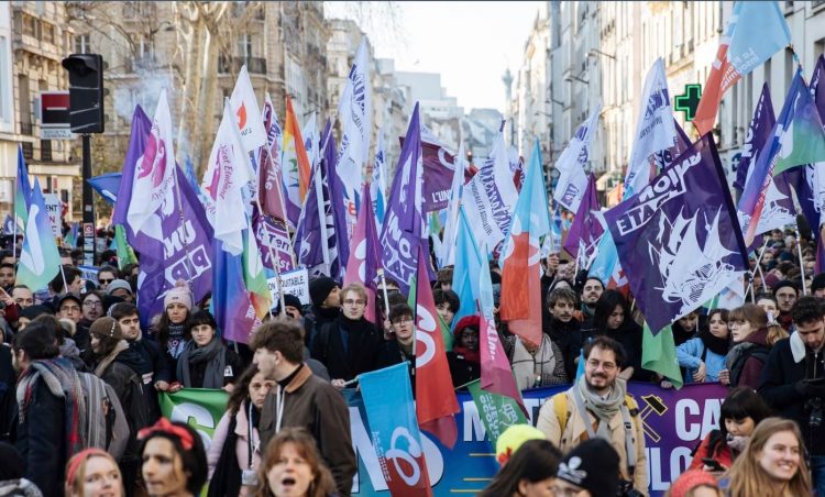 Pse po përballen Macron dhe sindikatat për pensionet?