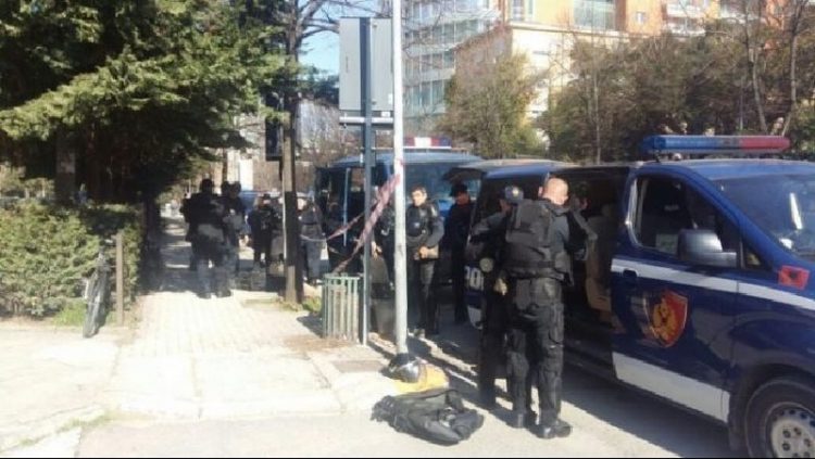 Ç’po ndodh? Policia dhe RENEA “zbarkojnë” te Liqeni i Thatë