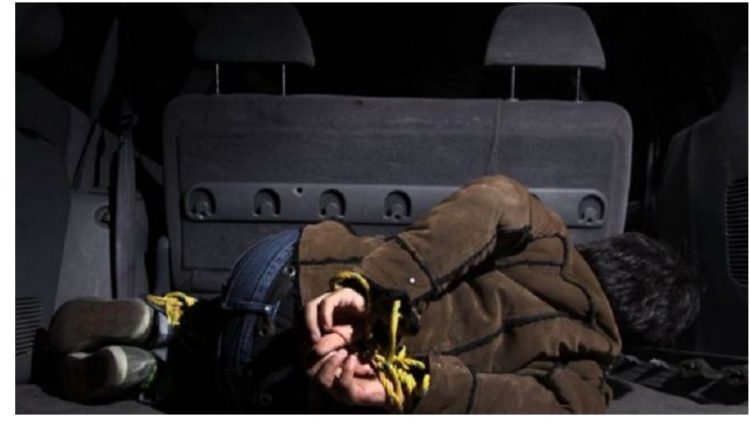 EMRI/ Rrëmbehet një person në Sarandë