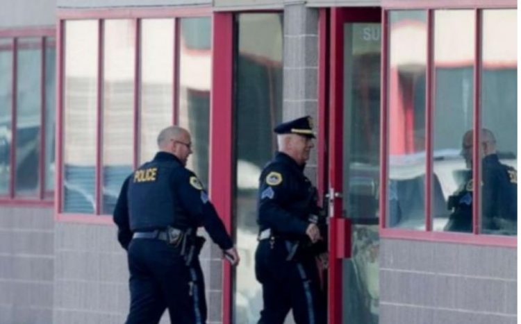 Të shtëna me armë në SHBA, 2 të vrarë