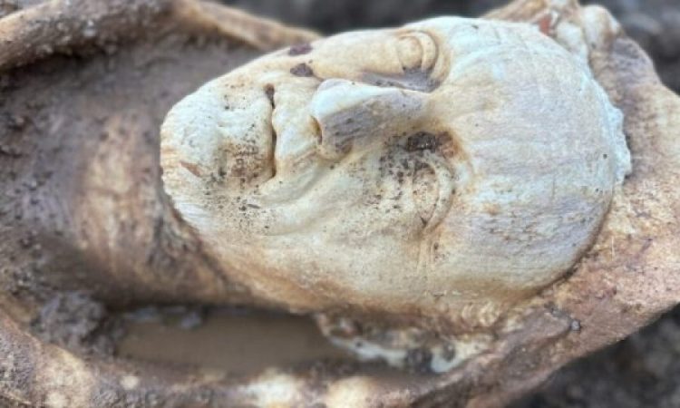 Romë/ Zbulim i rrallë, del në dritë statuja e Herkulit