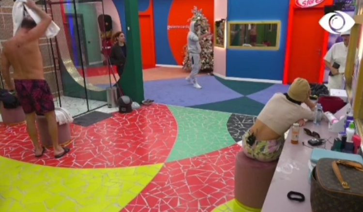 “Sheh vetëm b**””/ Efi debaton ashpër me Luiz: Aq mend ke!