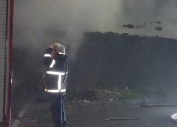 Merr flakë tregu industrial në Durrës