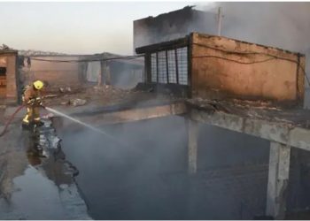 Zjarr në një kazermë ushtarake, 15 viktima