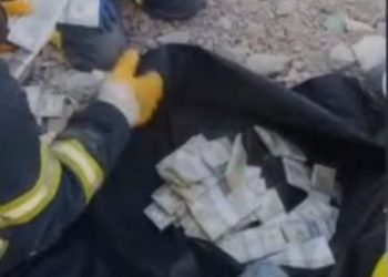 Tërmeti, zjarrëfikësit gjejnë mbi 2 mln $ dhe kasaforta nën rrënoja
