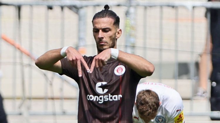 Tërmeti/ Fanella e Paqaradës në ankand për bamirësi