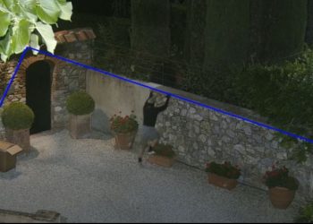 VIDEO – 300 mijë euro grabitje, arrestohen dy shqiptarët në Itali