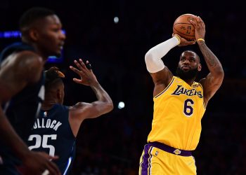NBA/ Lebron James bëhet tashmë pjesë e historisë