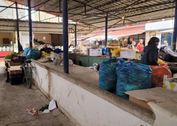 “Tregu ushqimor në Elbasan jashtë çdo standardi, pamjet skandaloze”