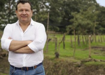 Lidhje me mafien shqiptare? Jep dorëheqjen ministri