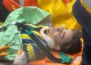 Tërmeti në Turqi/ Del i gjallë pas 119 orësh nën rrënoja