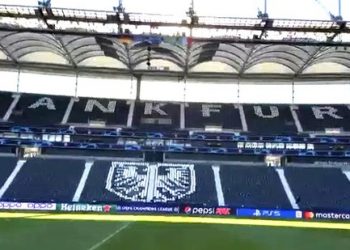 Napoli kërkon të rishkruajë historinë përballë Frankfurtit