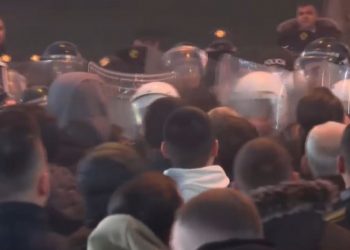 Protesta, Vokshi: Rama vjedh shqiptarët për të paguar McGonigal