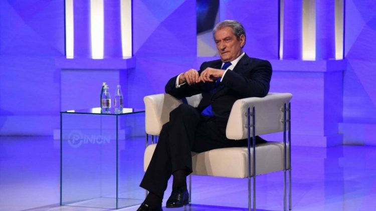 Rama s’u bë ‘i gjallë’, Berisha: Bëhu burrë e përballu 5 minuta…