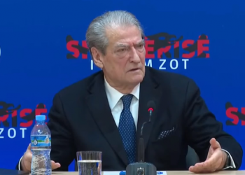 Berisha: Rama porositi vrasjen e opozitës, ikën me revolucion