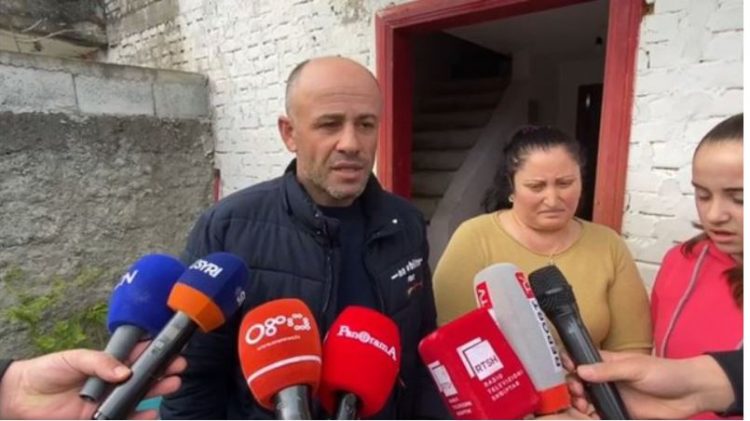 Tmerrohet familja në Dajç, disa persona iu hyjnë në shtëpi me maskë