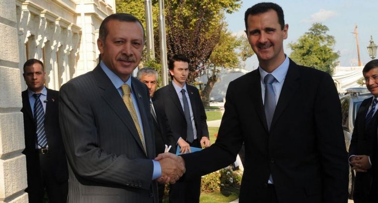 Assad s’pyet për tërmet, bombardon qytetin e rebelëve