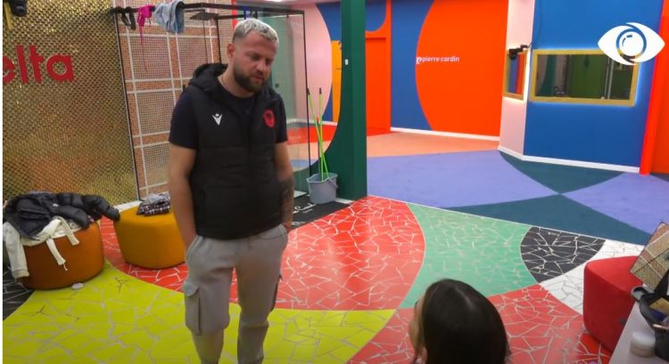 “Tetë vetë i kam kundër”, çfarë bisedoi Luizi me Kiarën
