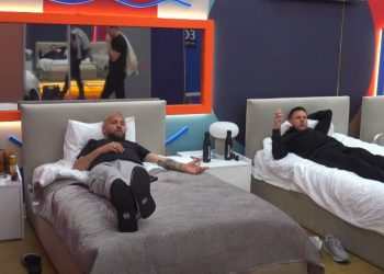 Ermiona humbi lojën, Luizi: E bëj që të dalë…