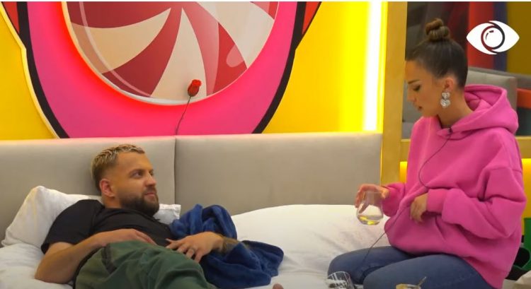 “Do e marr hakun”, Luizi bisedon me Kiarën