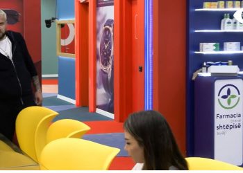 VIDEO/ Luizi i kthehet keq Kiarës: Mëso të flasësh