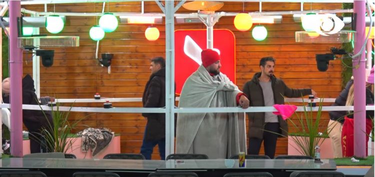 Luizi e Armaldo urinojnë në oborr, plas debati mes Amos dhe Efit