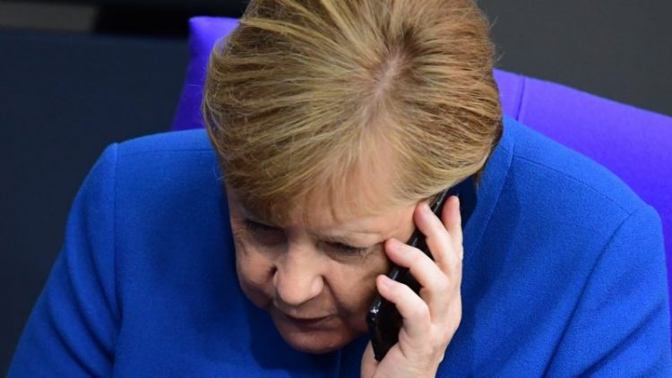 Shtireshin si ish-lideri ukrainas, edhe Merkel bie pre e rusëve