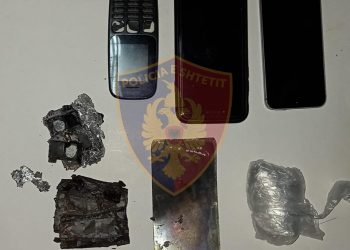 EMRAT/ Heroinë dhe celularë, 3 të arrestuar në Pogradec